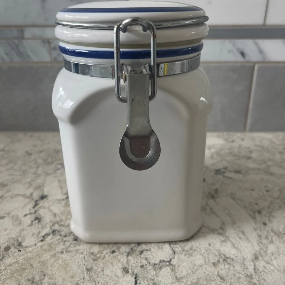 Vintage The Cellar‎ 6 x 4  White Airtight Canister for Federated Dept Stores